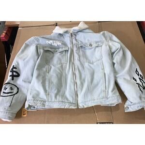 Boohoo Man Light Wash Denim Jacket with Graffiti Lining, Small Coat,‎ Full Zip